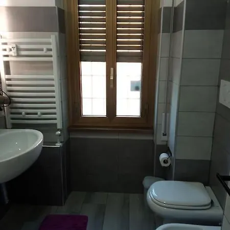 Apartmán Monolocale Tiburtina Luminoso, Centrale, Silenzioso E Con Parcheggio Antistante